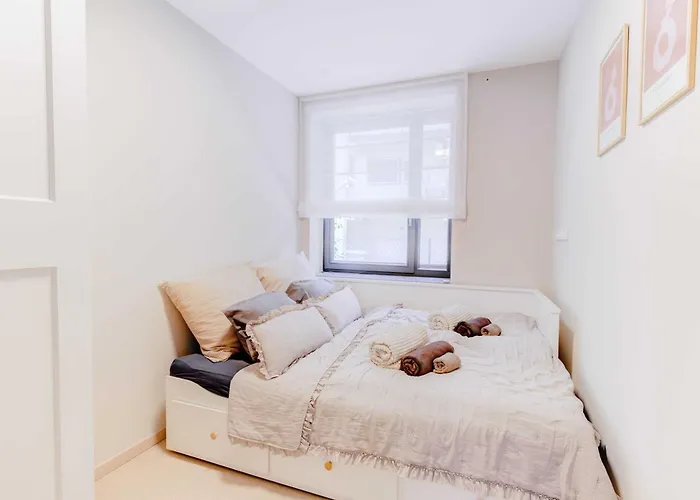 Apartament By The Lakeside